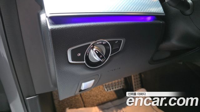 Mercedes-Benz E-Class 2020 — photo 25