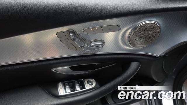 Mercedes-Benz E-Class 2020 — photo 26