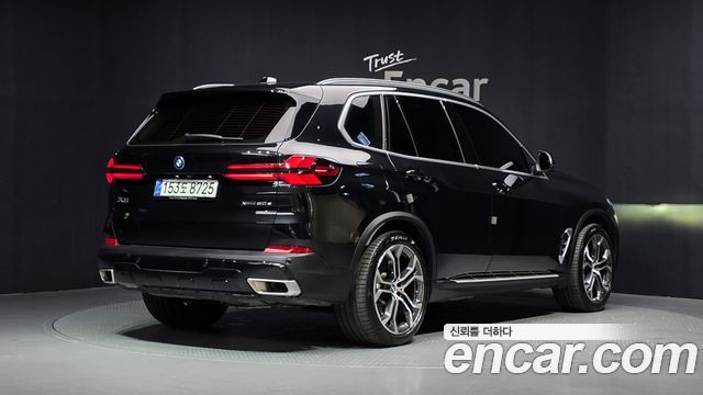 BMW X5 2025 — photo 2