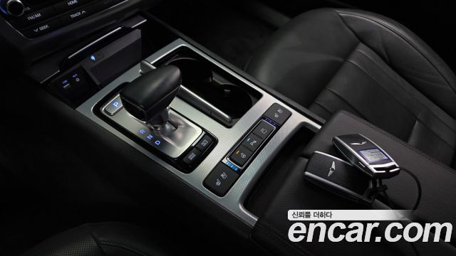 Genesis G80 2018 — photo 12