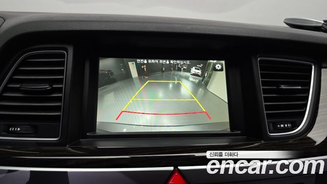Genesis G80 2018 — photo 21