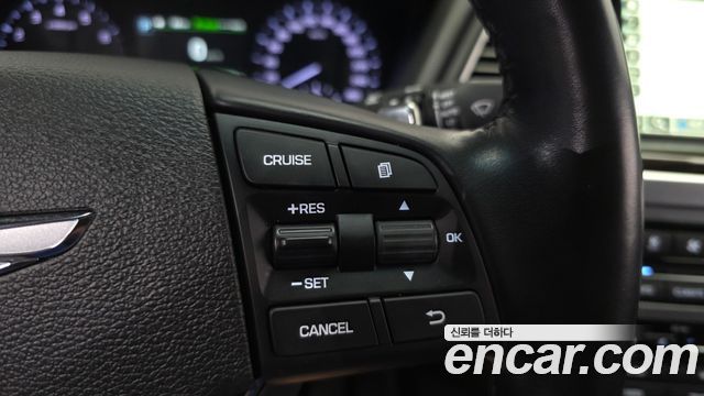 Genesis G80 2018 — photo 23