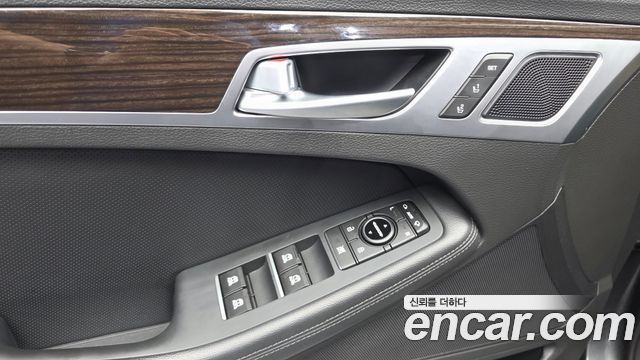 Genesis G80 2018 — photo 26
