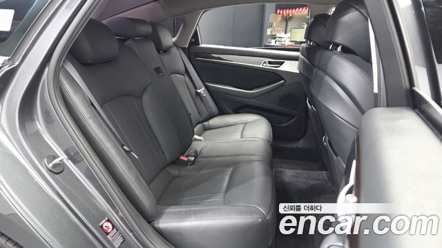 Genesis G80 2018 — photo 16