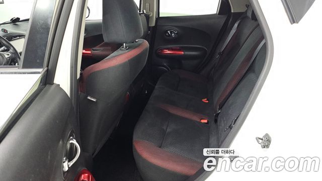 Nissan Juke 2014 — photo 11
