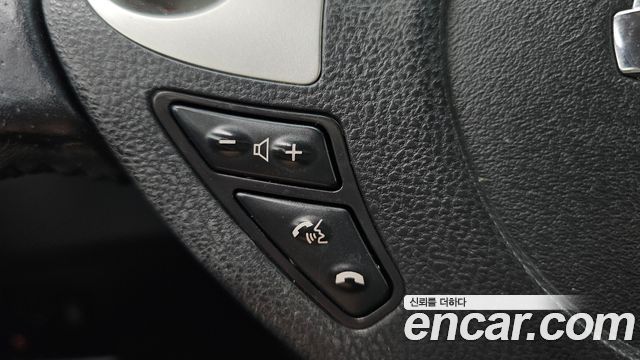 Nissan Juke 2014 — photo 17