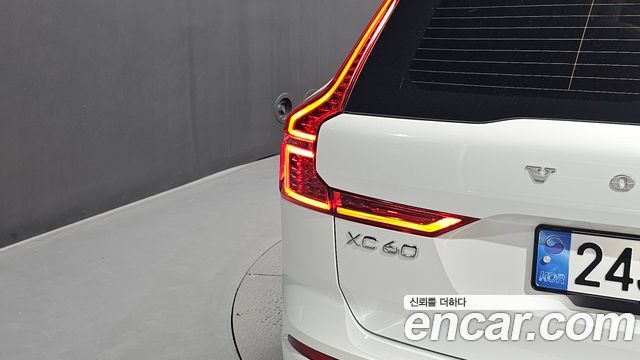 Volvo XC60 2025 — photo 9