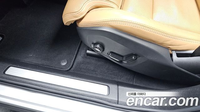 Volvo XC60 2025 — photo 32