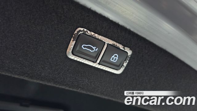 Genesis G80 2021 — photo 24