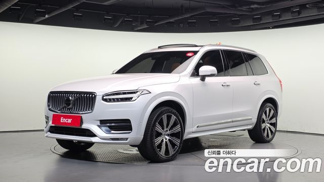 Volvo XC90 2023 — photo 1