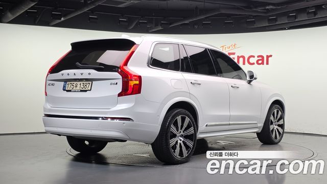 Volvo XC90 2023 — photo 2