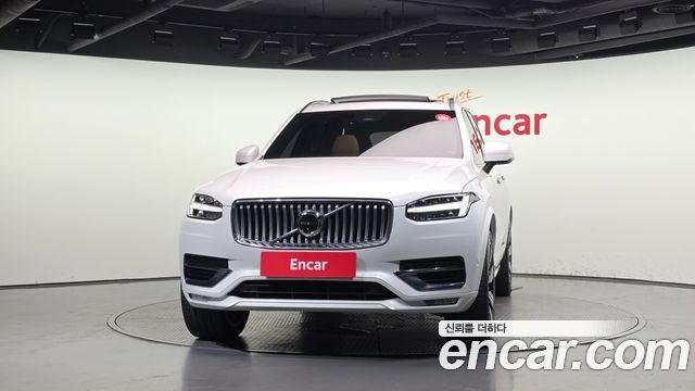 Volvo XC90 2023 — photo 3