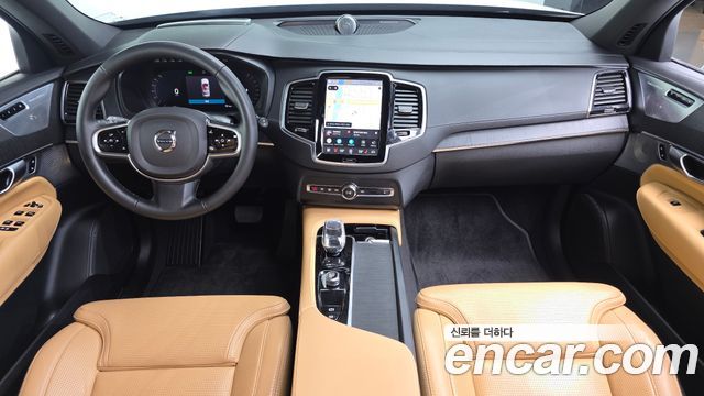 Volvo XC90 2023 — photo 10