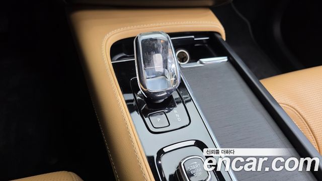 Volvo XC90 2023 — photo 12