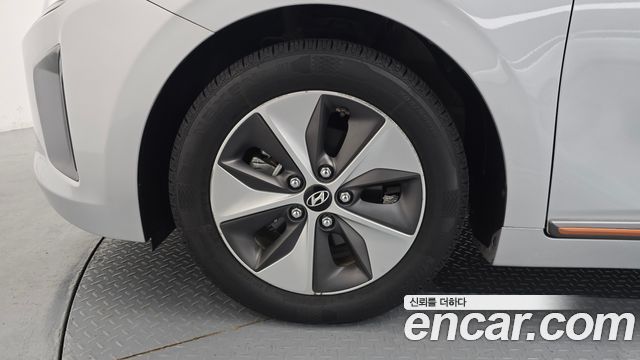 Hyundai Ioniq 2018 — photo 5
