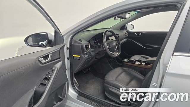 Hyundai Ioniq 2018 — photo 13