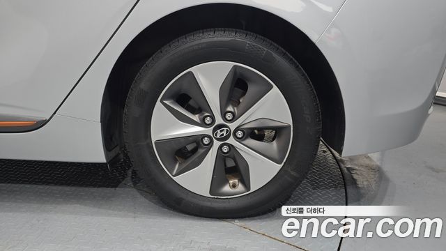 Hyundai Ioniq 2018 — photo 7