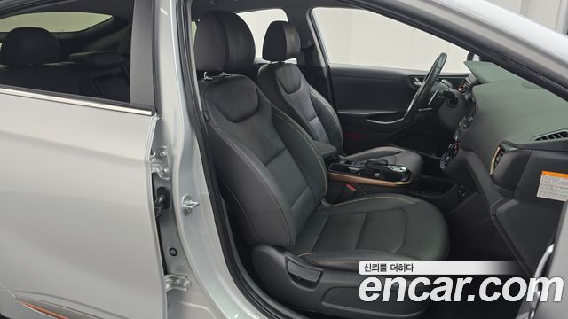 Hyundai Ioniq 2018 — photo 16