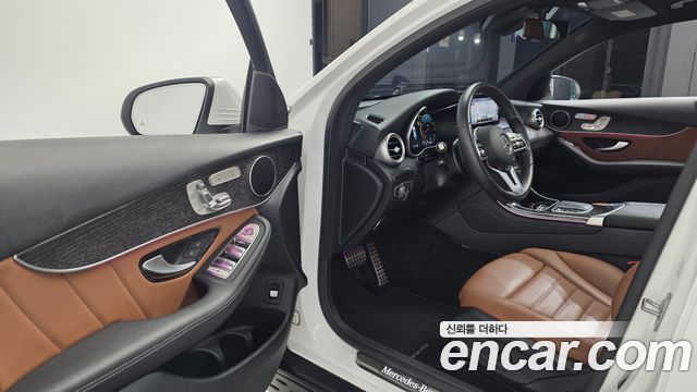 Mercedes-Benz GLC-Class 2020 — photo 13