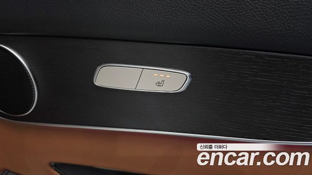 Mercedes-Benz GLC-Class 2020 — photo 24