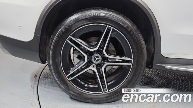 Mercedes-Benz GLC-Class 2020 — photo 7