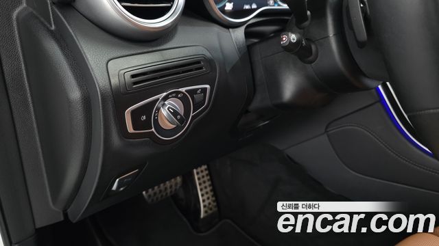 Mercedes-Benz GLC-Class 2020 — photo 28