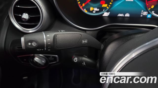 Mercedes-Benz GLC-Class 2020 — photo 32