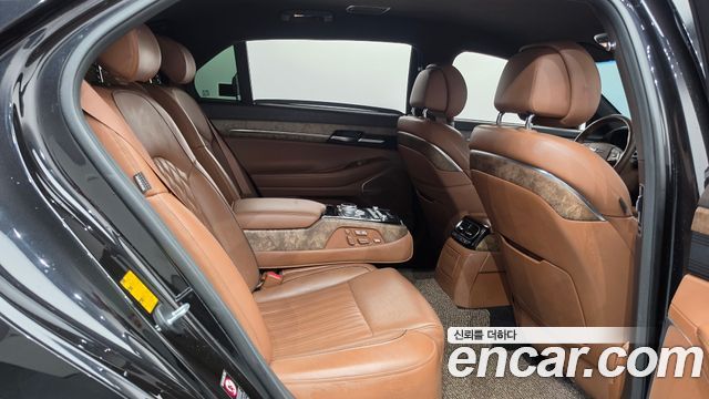 Genesis G90 2019 — photo 12