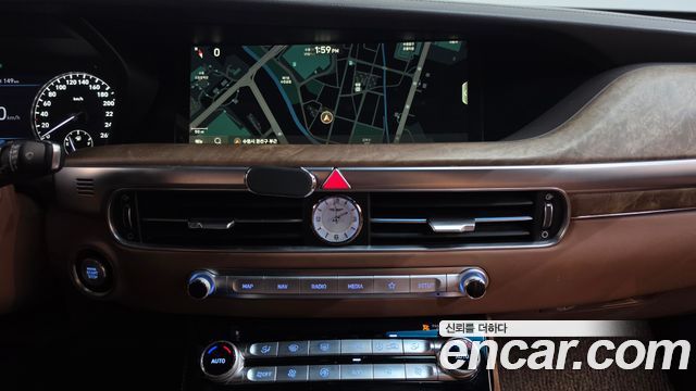 Genesis G90 2019 — photo 14
