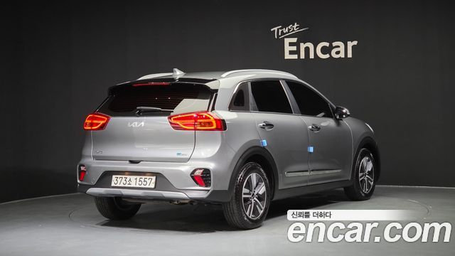 Kia Niro 2022 — photo 2
