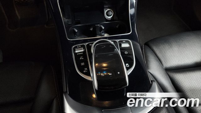Mercedes-Benz GLC-Class 2019 — photo 26