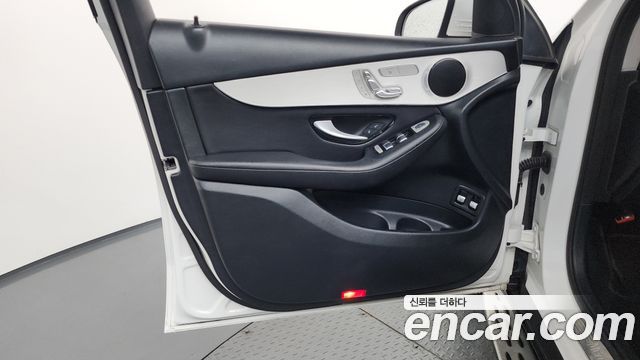 Mercedes-Benz GLC-Class 2019 — photo 14