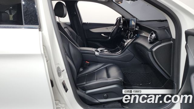 Mercedes-Benz GLC-Class 2019 — photo 16