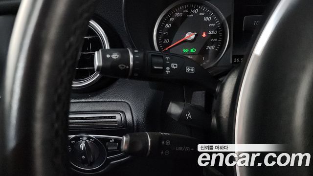 Mercedes-Benz GLC-Class 2019 — photo 28