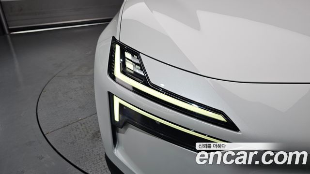 Polestar Polestar 4 2025 — photo 8