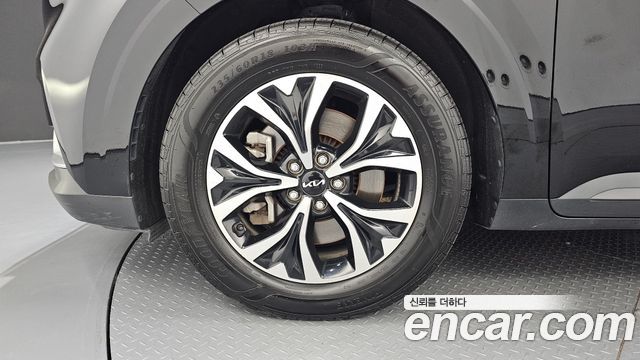 Kia Canival 2023 — photo 5
