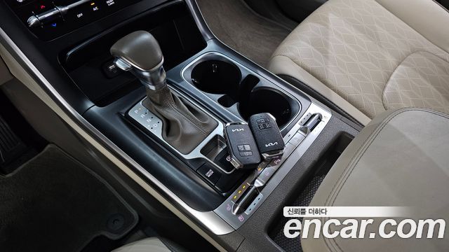 Kia Canival 2023 — photo 12