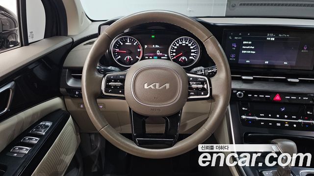 Kia Canival 2023 — photo 19