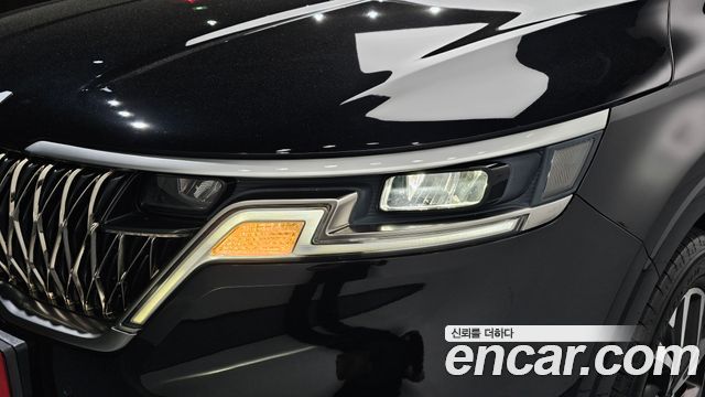 Kia Canival 2023 — photo 8