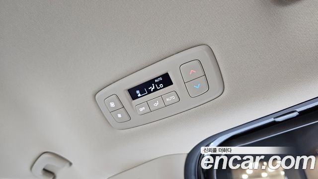 Kia Canival 2023 — photo 27