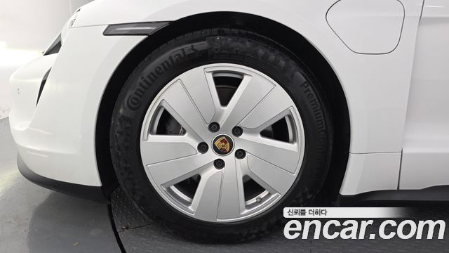 Porsche Taycan 2022 — photo 5