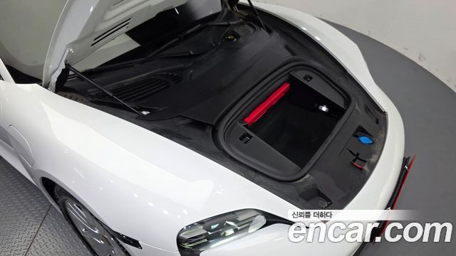 Porsche Taycan 2022 — photo 6