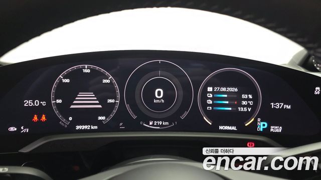 Porsche Taycan 2022 — photo 11
