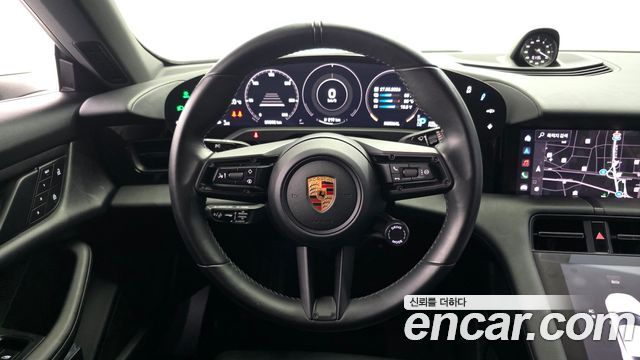 Porsche Taycan 2022 — photo 19
