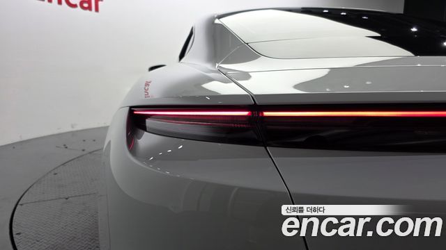 Porsche Taycan 2022 — photo 9