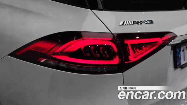 Mercedes-Benz GLE-Class 2021 — photo 9