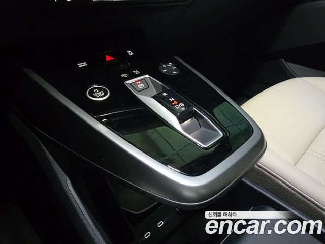 Audi Q4 e-tron 2026 — photo 9