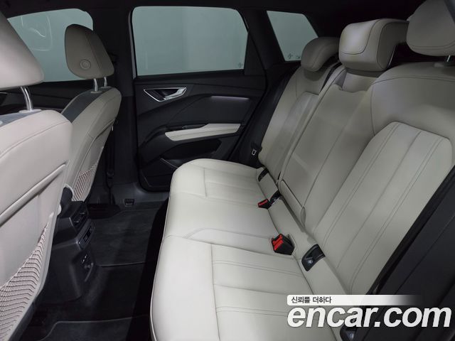 Audi Q4 e-tron 2026 — photo 11