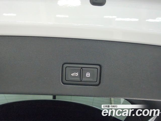 Audi Q4 e-tron 2026 — photo 13