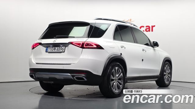 Mercedes-Benz GLE-Class 2023 — photo 2